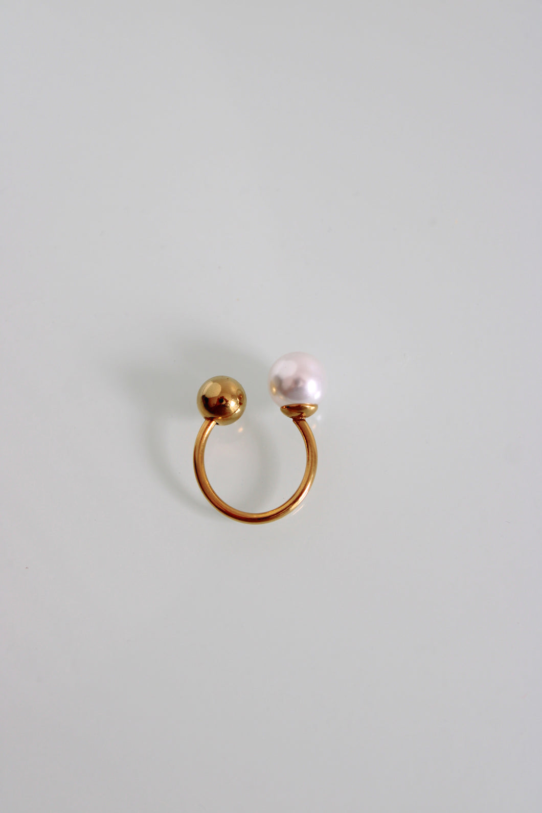 Ball pearl ring