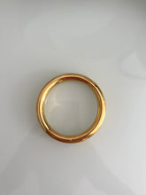 Cargar imagen en el visor de la galería, Jumbo golden bangle
