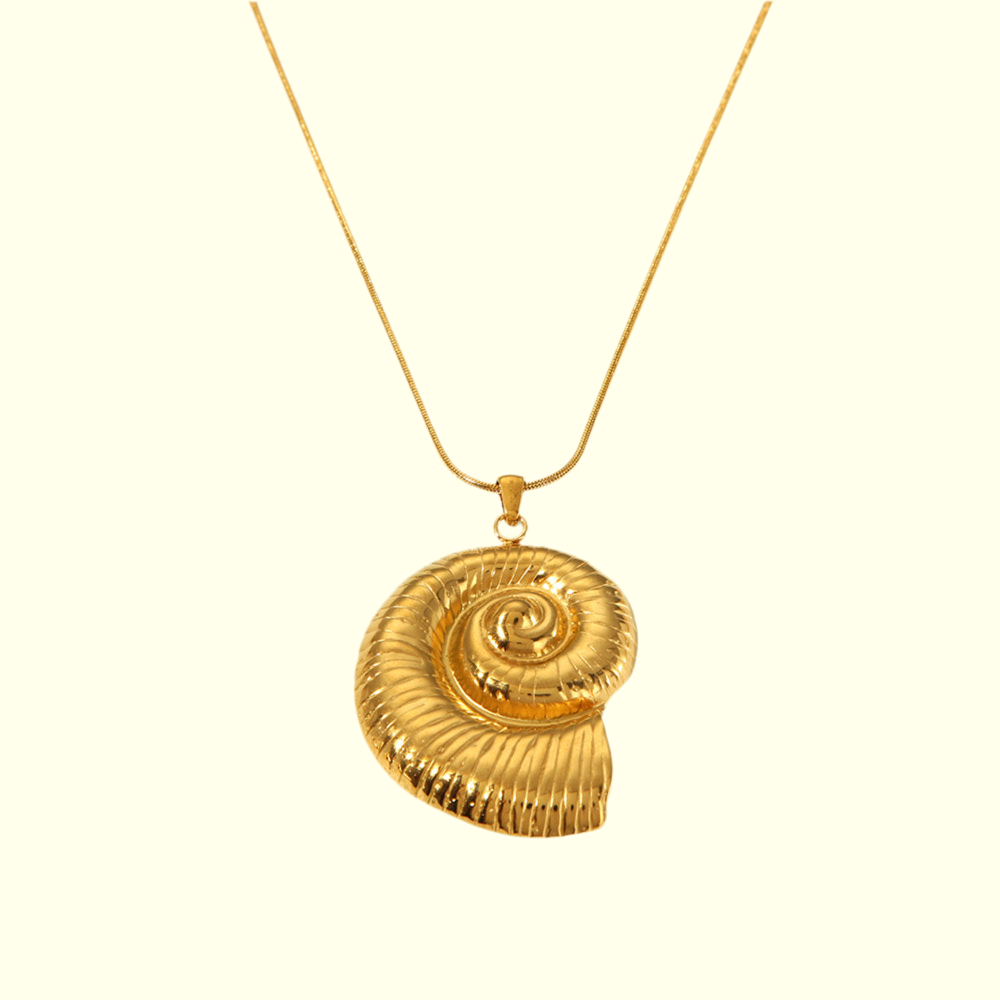 Beach conch necklace
